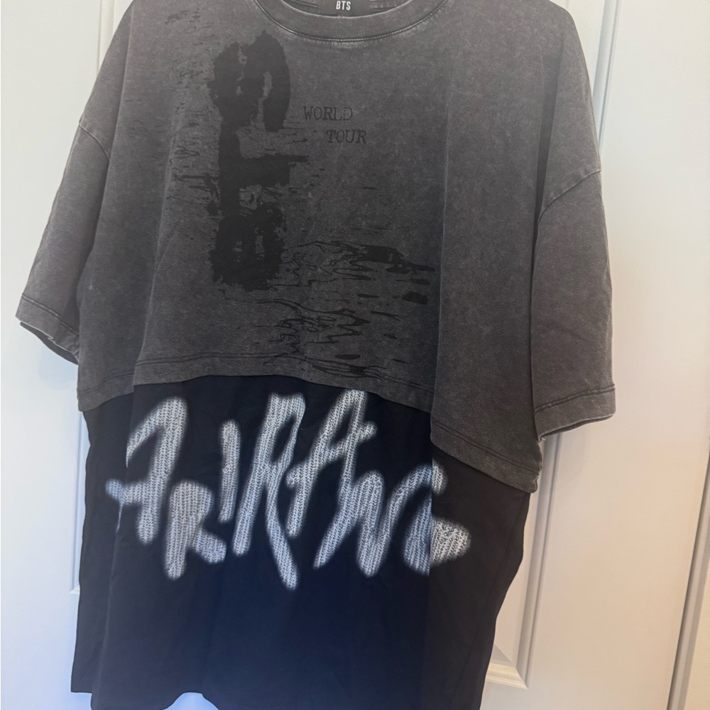 BTS Arirang World Tour & Gray Layered Graphic Tee  two tone New - Picture 8 of 8